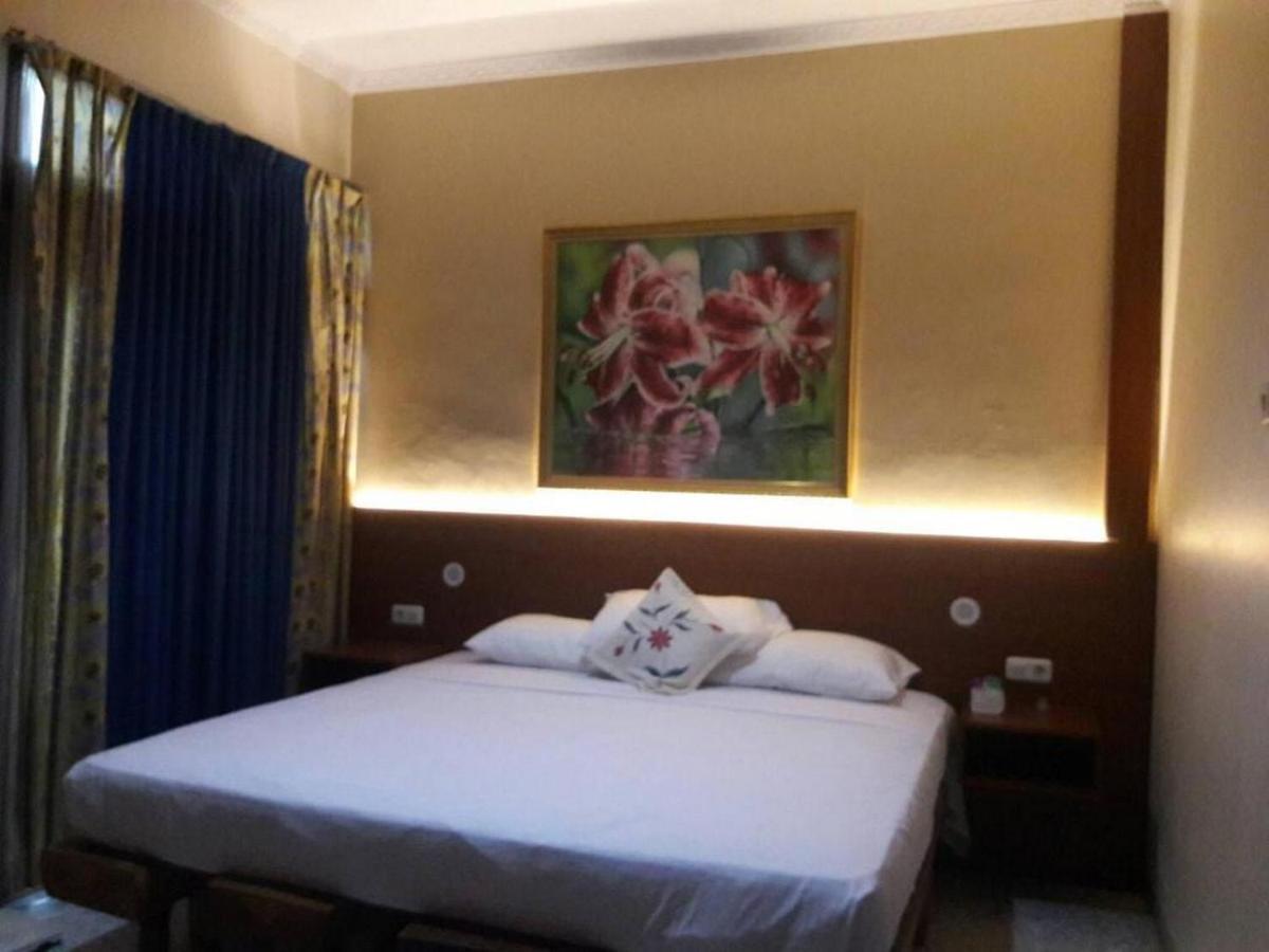 Hotel Mango House Semarang Redpartner Exterior foto