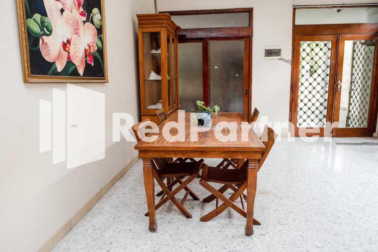 Hotel Mango House Semarang Redpartner Exterior foto